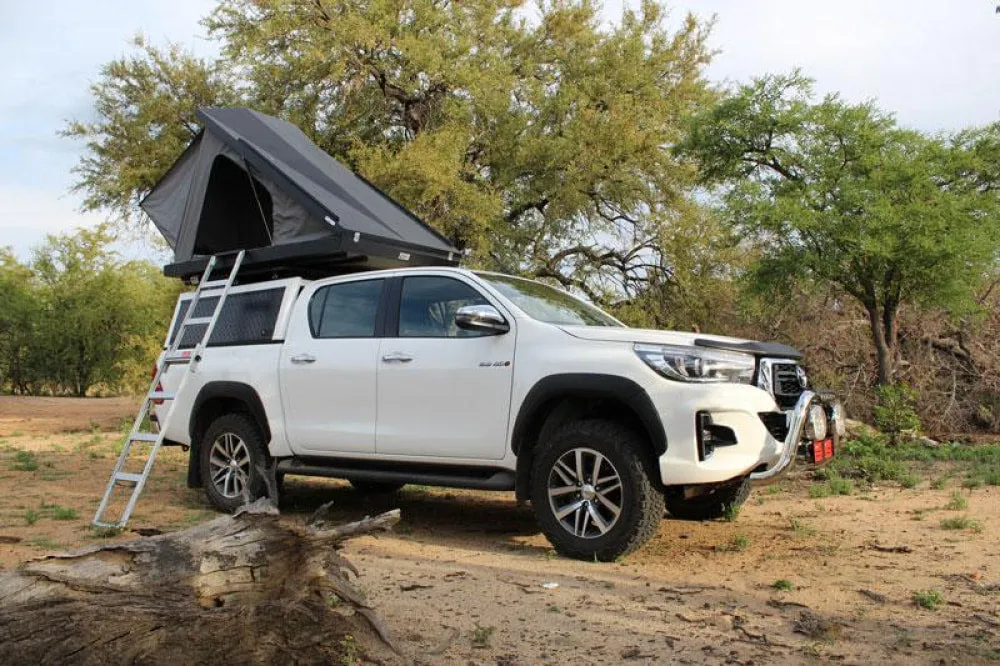 Eezi-Awn Blade Hard Shell 4x4 Roof Top Tent