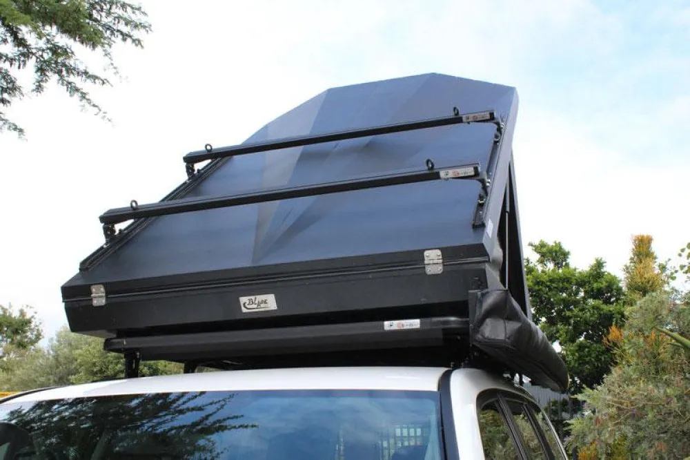 Eezi-Awn Blade Hard Shell 4x4 Roof Top Tent